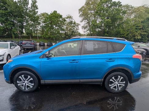 Used 2018 Toyota RAV4 LE w/ All Weather Liner Package AWD/4WD image 3