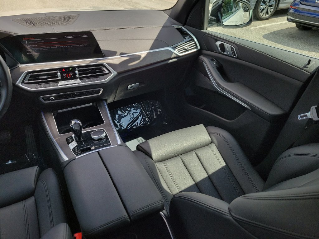 Used 2022 BMW X5 sDrive40i w/ Premium Package RWD image 24