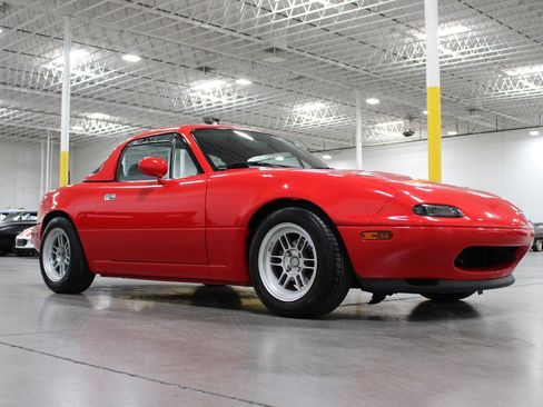 Used 1990 MAZDA MX-5 Miata RWD image 25