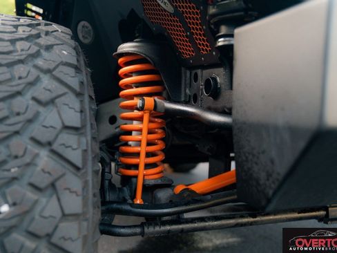 Used 2018 Jeep Wrangler Unlimited Sport S AWD/4WD image 44