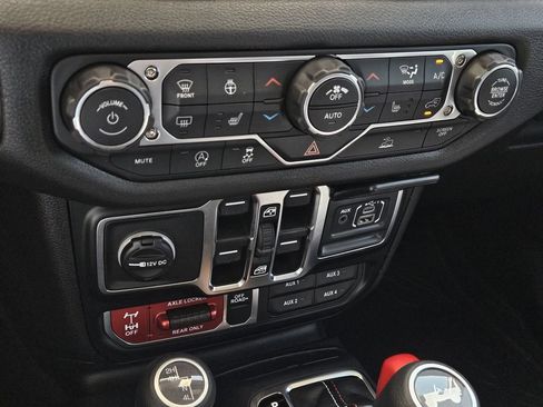 New 2026 Jeep Wrangler Unlimited Sport w/ Dual Top Group AWD/4WD image 19
