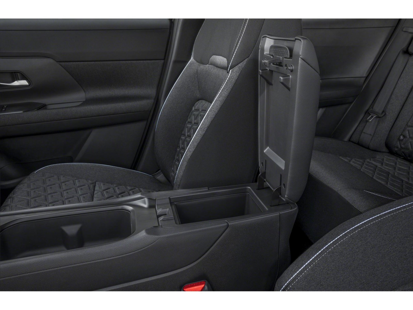 Used 2025 Nissan Kicks SV AWD/4WD image 12