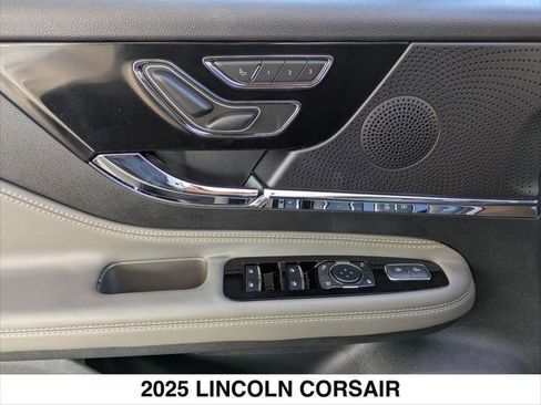 New 2025 Lincoln Corsair FWD w/ Equipment Group 101A image 7