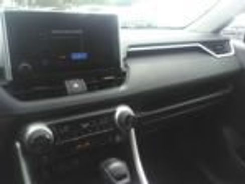 Used 2024 Toyota RAV4 XLE FWD image 3