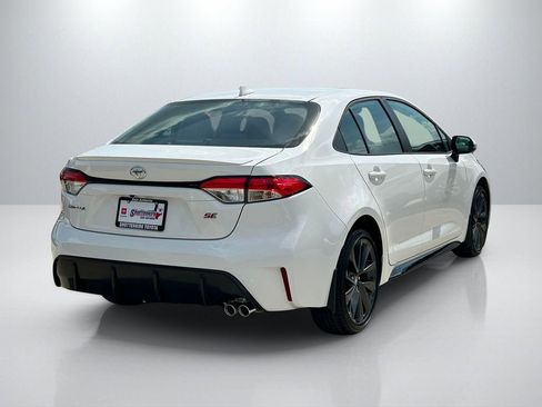 Used 2026 Toyota Corolla SE image 5