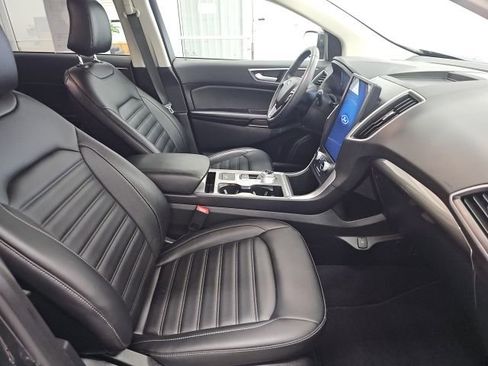 Used 2023 Ford Edge SEL w/ Convenience Package image 12