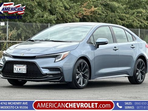 Used 2024 Toyota Corolla SE w/ SE Premium Package FWD image 8
