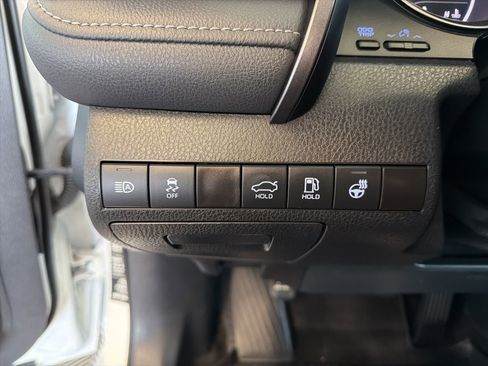 Used 2024 Toyota Camry SE FWD image 15