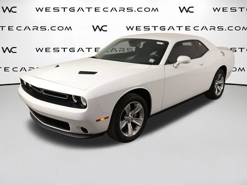 Used 2021 Dodge Challenger SXT RWD image 1