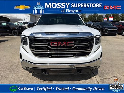 Certified 2023 GMC Sierra 1500 SLT w/ SLT Premium Package AWD/4WD image 10