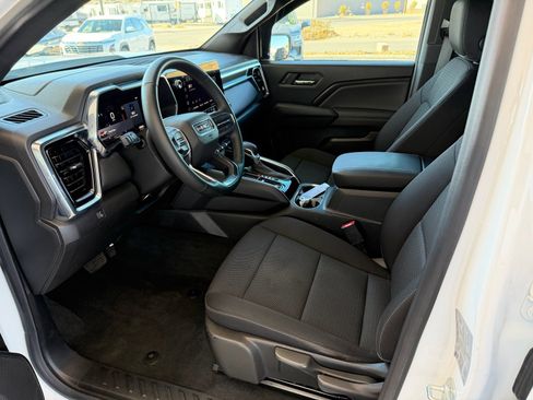 Used 2024 GMC Canyon Elevation w/ Convenience Package image 14