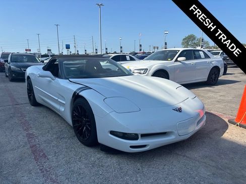 Used 2000 Chevrolet Corvette Convertible w/ Memory Pkg RWD image 1