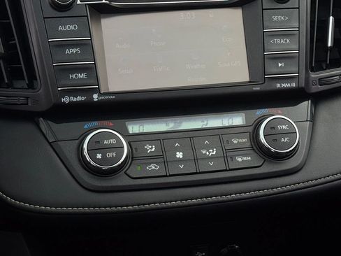 Used 2016 Toyota RAV4 XLE AWD/4WD image 21
