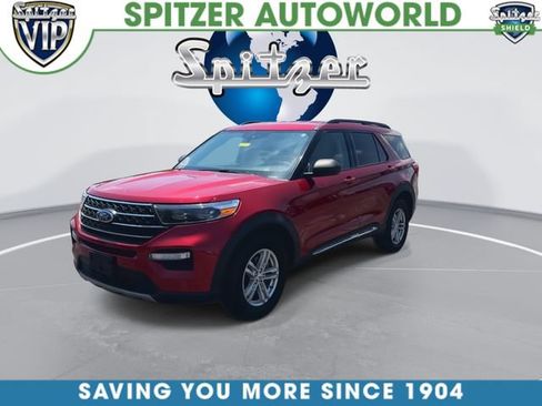 Used 2022 Ford Explorer XLT w/ Equipment Group 202A AWD/4WD image 4