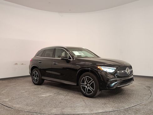 Used 2026 Mercedes-Benz GLC 300 image 7