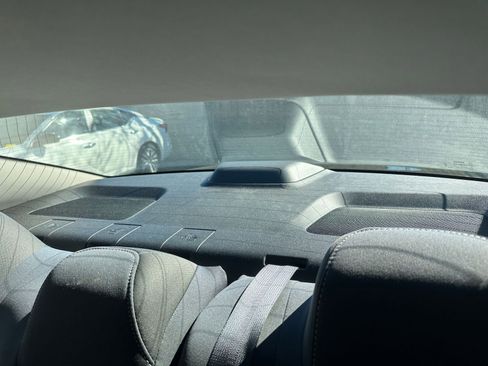 Used 2025 Nissan Altima 2.5 SV image 32