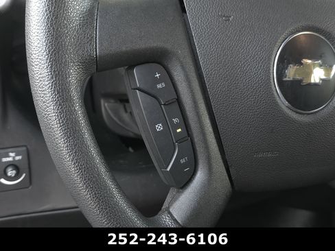 Used 2025 Chevrolet Express 2500 w/ Driver Convenience Package RWD image 18
