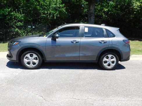 Used 2024 Honda HR-V LX image 2