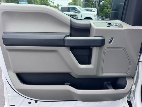 Used 2019 Ford F150 XL w/ Equipment Group 101A Mid RWD image 19