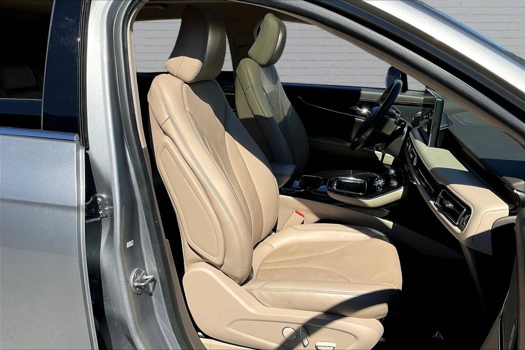 Used 2023 Lincoln Nautilus Reserve FWD image 27