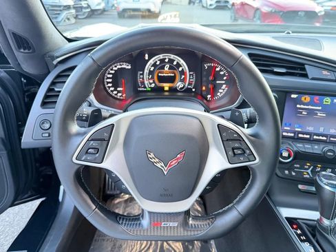Used 2016 Chevrolet Corvette Z06 w/ 3LZ Preferred Equipment Group RWD image 17