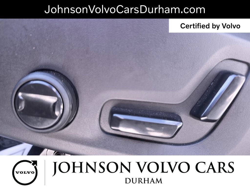 Used 2025 Volvo XC90 B6 Plus AWD/4WD image 41
