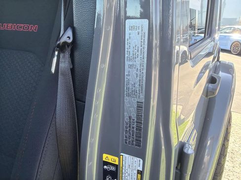 Used 2021 Jeep Wrangler Unlimited Rubicon image 9