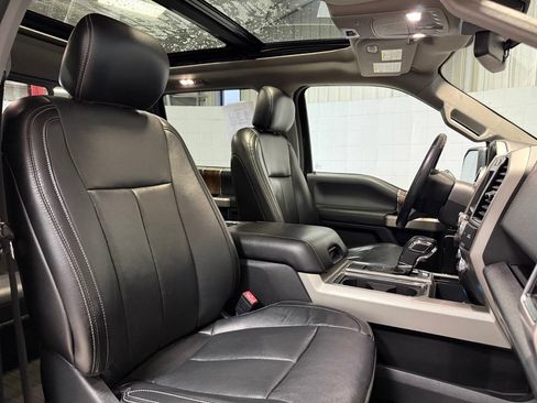 Used 2018 Ford F150 Lariat w/ Equipment Group 502A Luxury AWD/4WD image 21