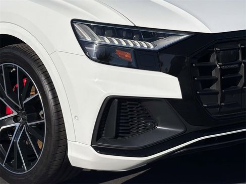 Used 2022 Audi Q8 Prestige image 25