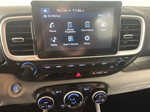 Used 2025 Hyundai Venue SEL FWD image 20