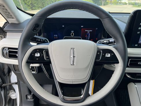 New 2025 Lincoln Aviator Reserve image 16