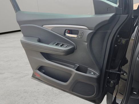 Used 2025 Honda Ridgeline RTL image 22