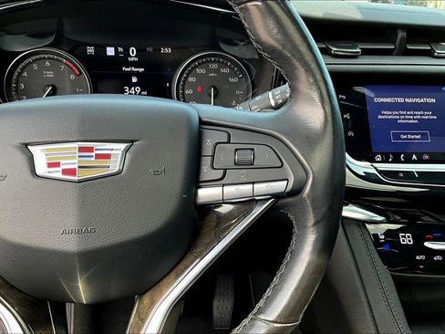 Used 2021 Cadillac XT6 Premium Luxury AWD/4WD image 14