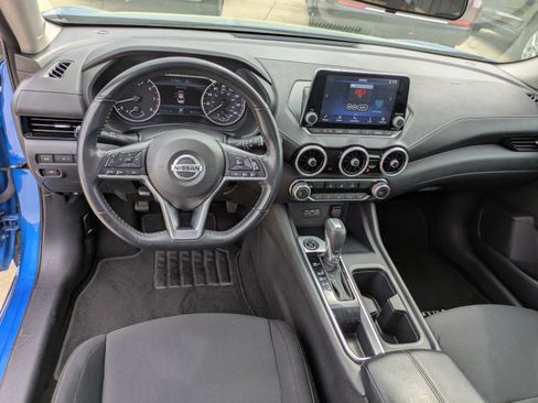 Used 2023 Nissan Sentra SV image 11