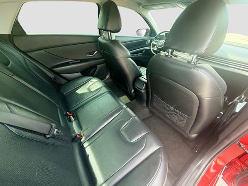 Used 2022 Hyundai Elantra Limited FWD image 26
