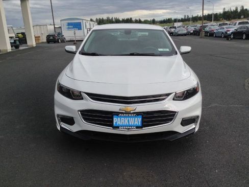 Used 2017 Chevrolet Malibu LT FWD image 8