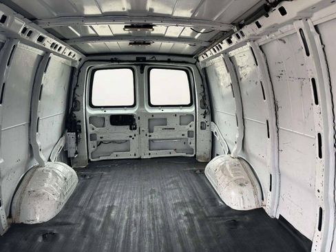 Used 2020 Chevrolet Express 2500 Extended w/ Driver Convenience Package RWD image 17