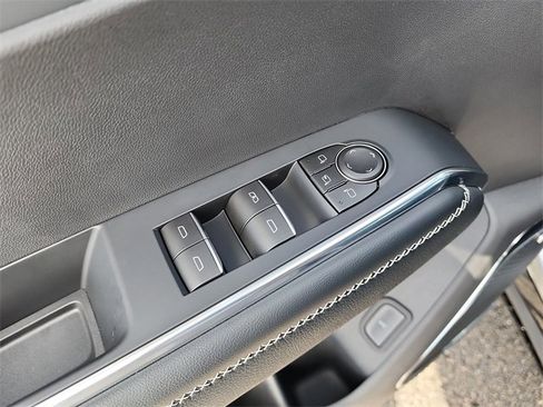 New 2026 GMC Acadia Denali w/ Super Cruise Package image 12