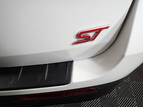 Used 2025 Ford Explorer ST image 13