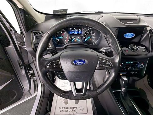 Used 2017 Ford Escape Titanium image 11