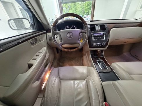 Used 2006 Cadillac DTS FWD image 16