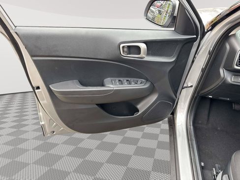 New 2026 Hyundai Venue SE image 17