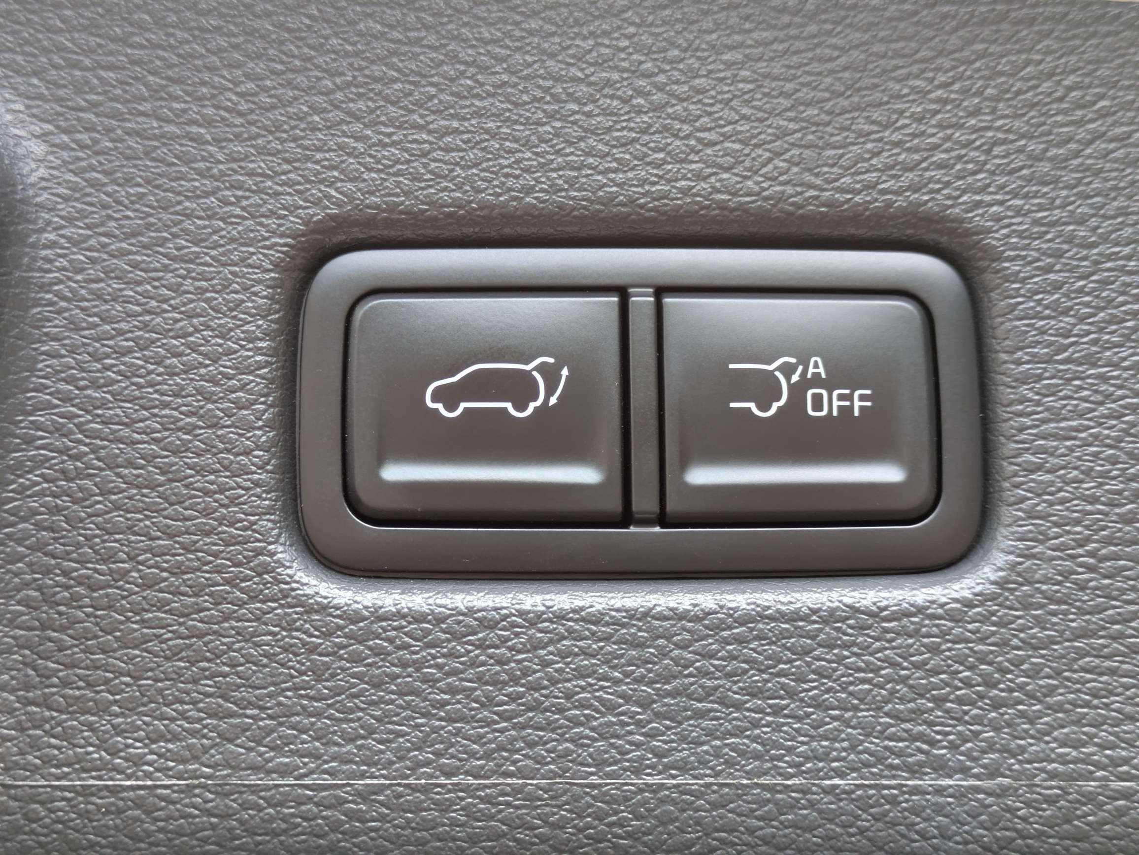 Used 2025 Kia Telluride S FWD image 12