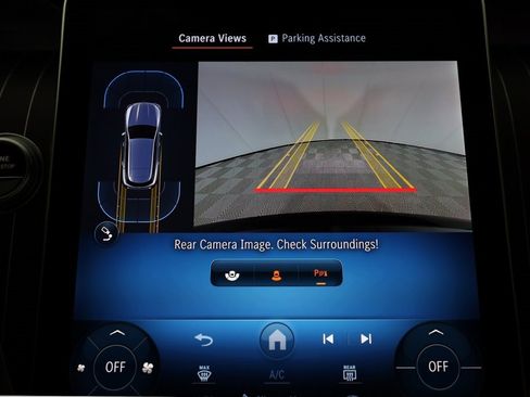 Used 2024 Mercedes-Benz GLC 43 AMG 4MATIC image 25