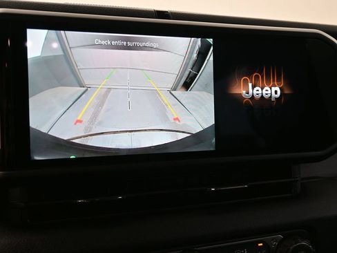 Used 2025 Jeep Wrangler Unlimited Sport AWD/4WD image 6