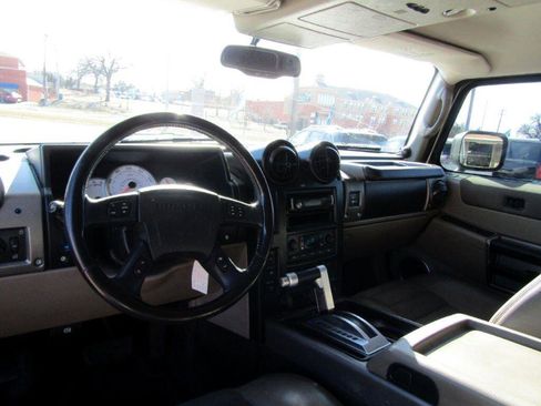 Used 2003 HUMMER H2 w/ Preferred Equipment Group image 10