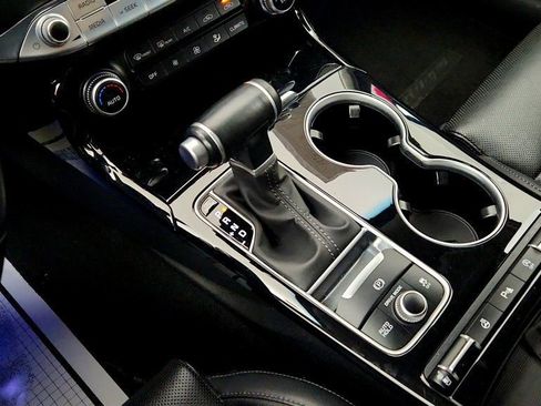 Used 2019 Kia Stinger Premium image 17