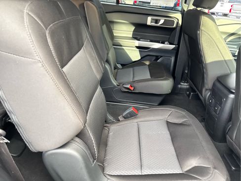 Used 2023 Ford Explorer XLT image 25