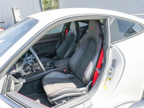 Used 2022 Porsche 911 GT3 RWD image 11