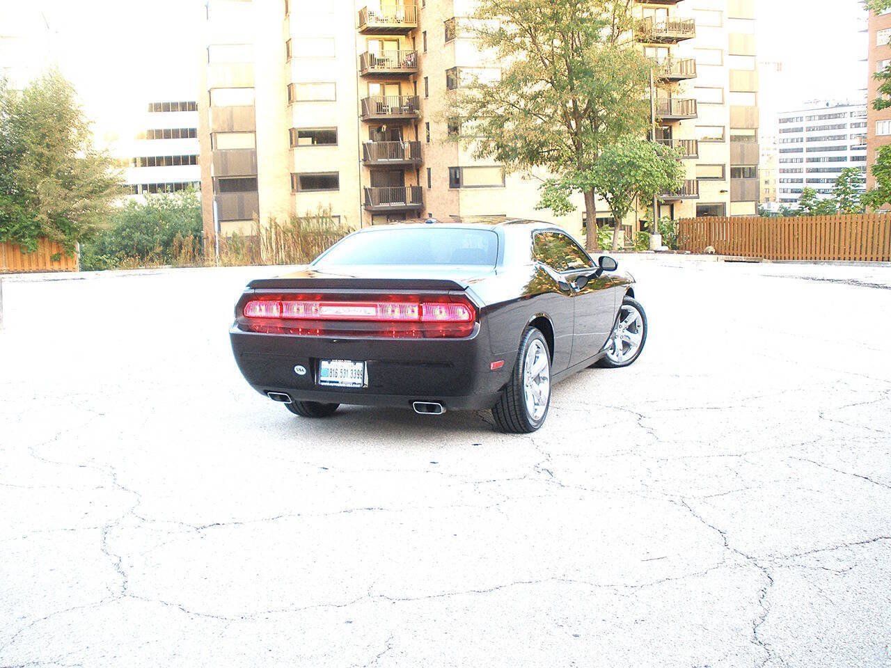Used 2012 Dodge Challenger SXT Plus RWD image 15